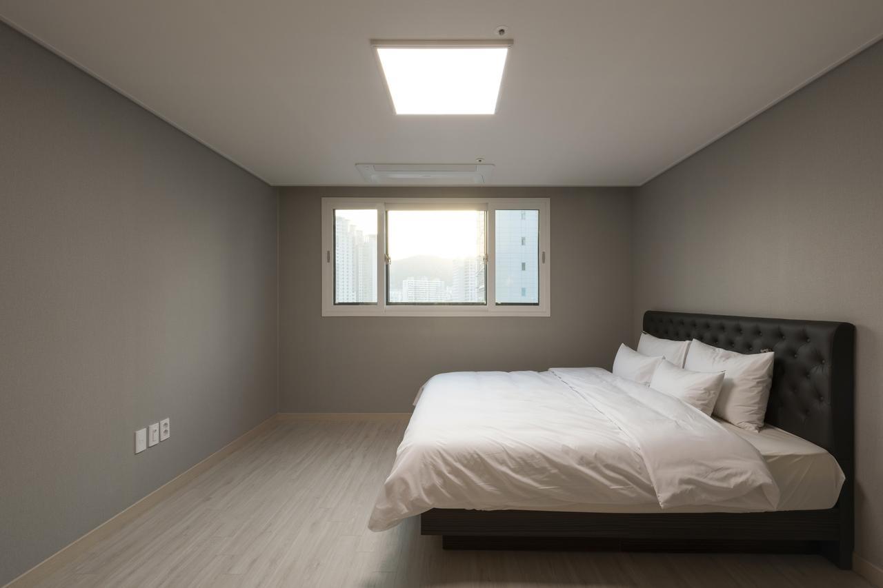 Seomyeon Brown-Dot Hotel Gold Busan Exterior photo